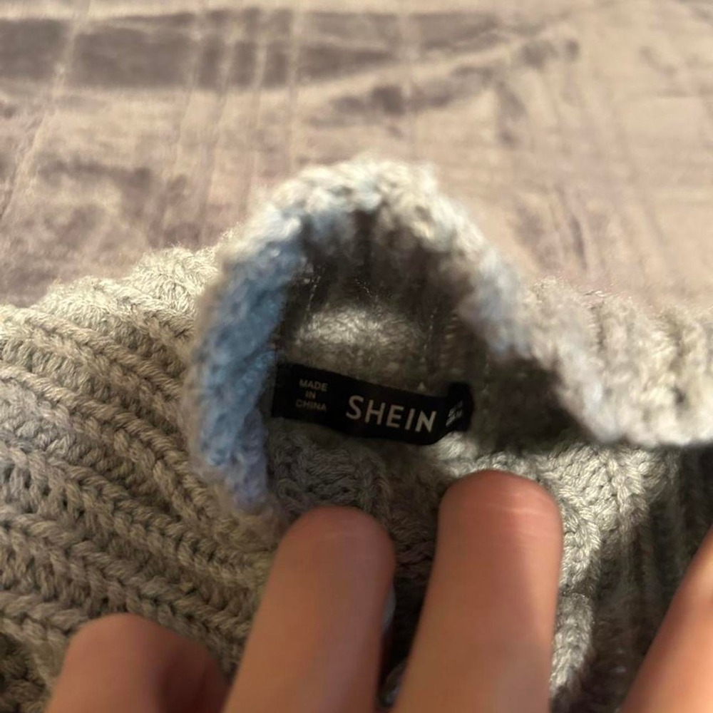 sweater - Picture 2 of 3